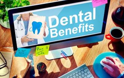 A dental insurance website, which affects the cost of dental implants in Warsaw